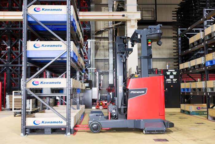 物流　新ステージ／川本鋼材　24時間鋼材加工・出荷準備