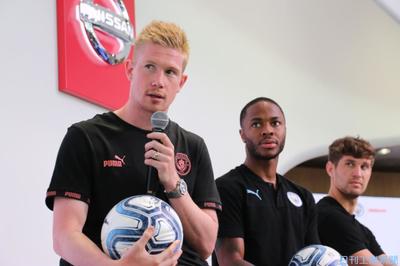 英サッカー３選手来日 日産が交流イベント 自動車 輸送機 ニュース 日刊工業新聞 電子版